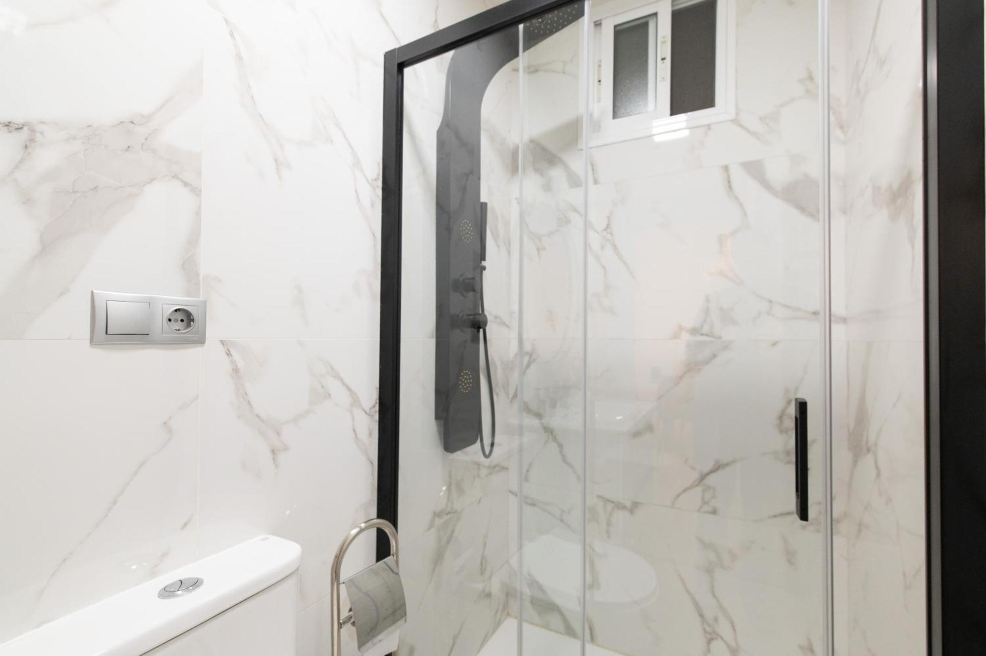 Apartamento Triana Habitame Inmobiliaria إشبيلية المظهر الخارجي الصورة